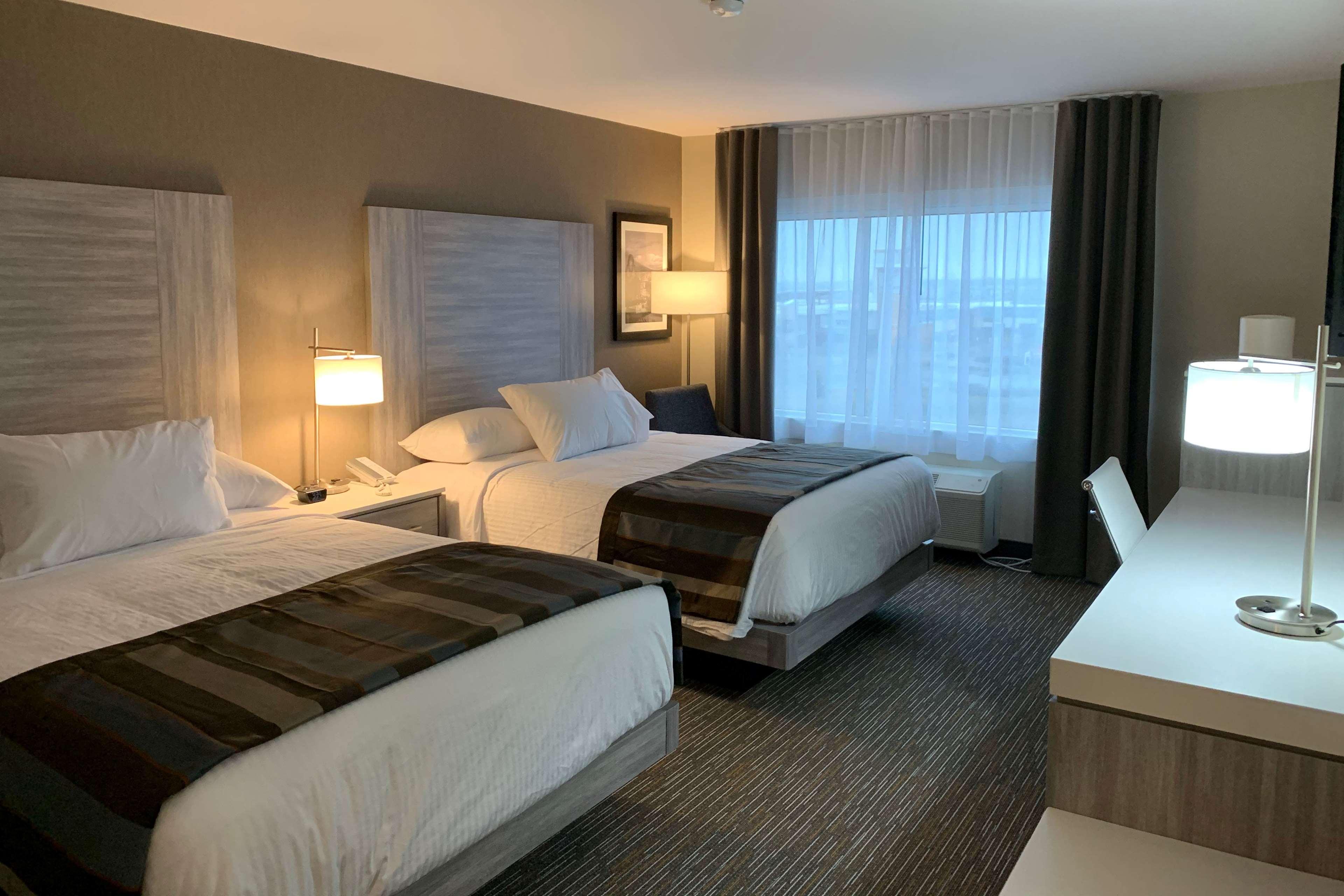วินเกท บาย วินด์แฮม คานาทา เวสต์ ออตตาวา Hotel ภายนอก รูปภาพ